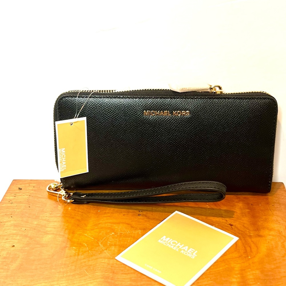 Michael Kors travel continental wallet